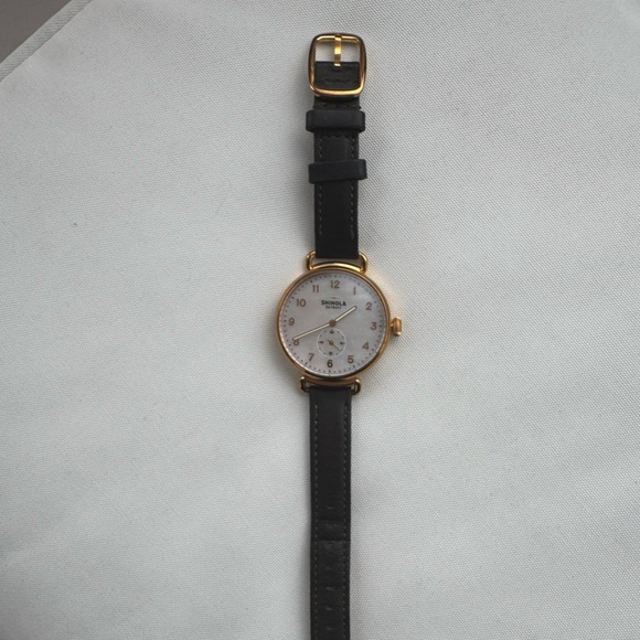 Women’s shinola watch with dark green band - Picture 3 of 7